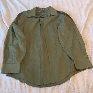 Van Heusen Fitted Dress Shirt - Med 32/33